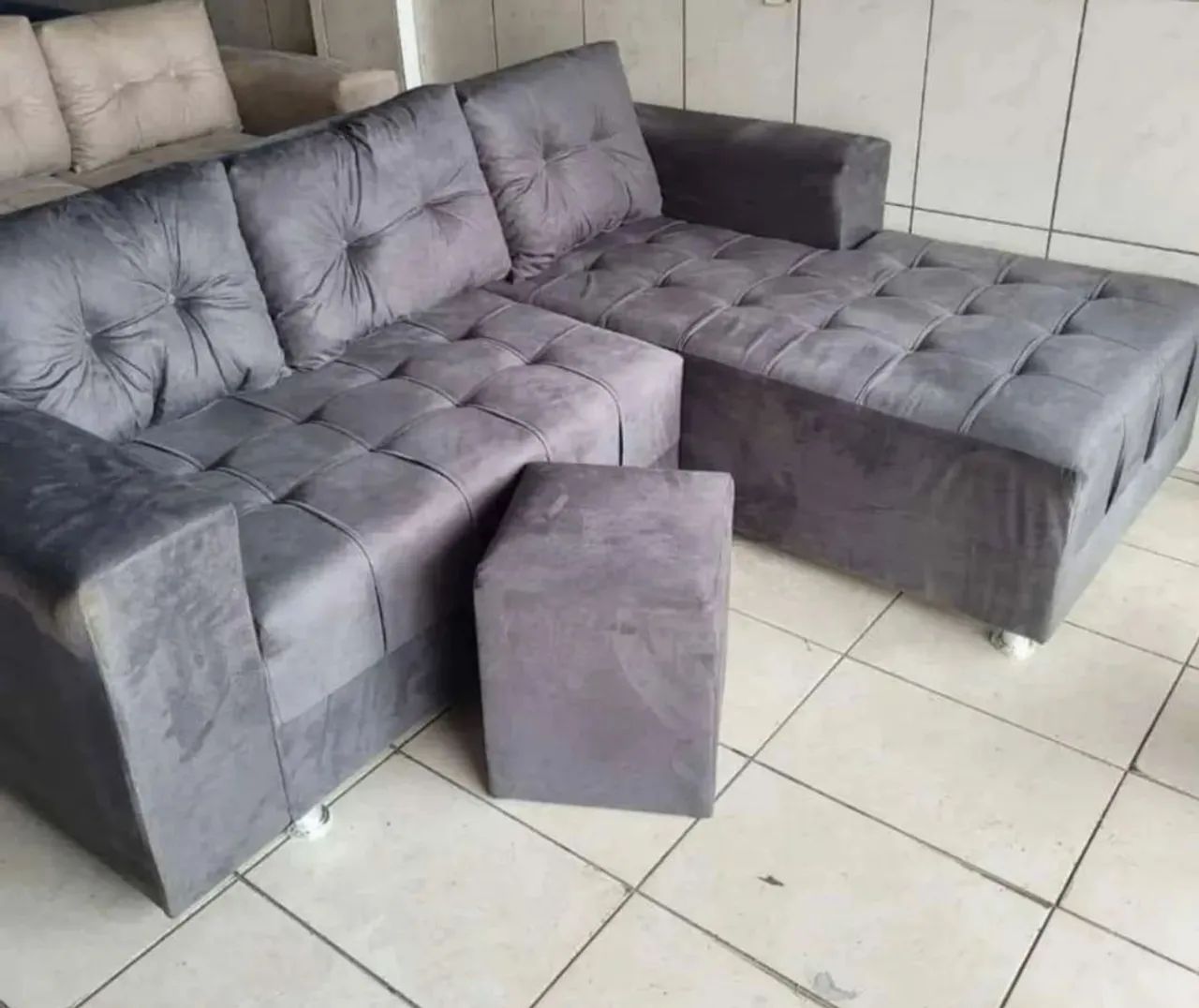 Sofá cheisse 3 lugares 65569169975937121