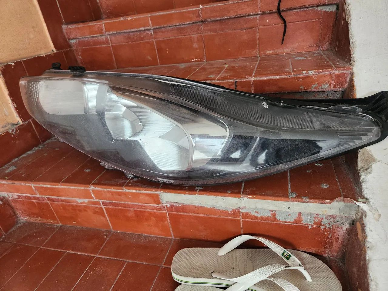 Farol New fiesta 403953348857057282