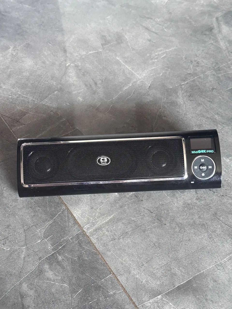 modelo C3 Tech Street MidiBox Pro