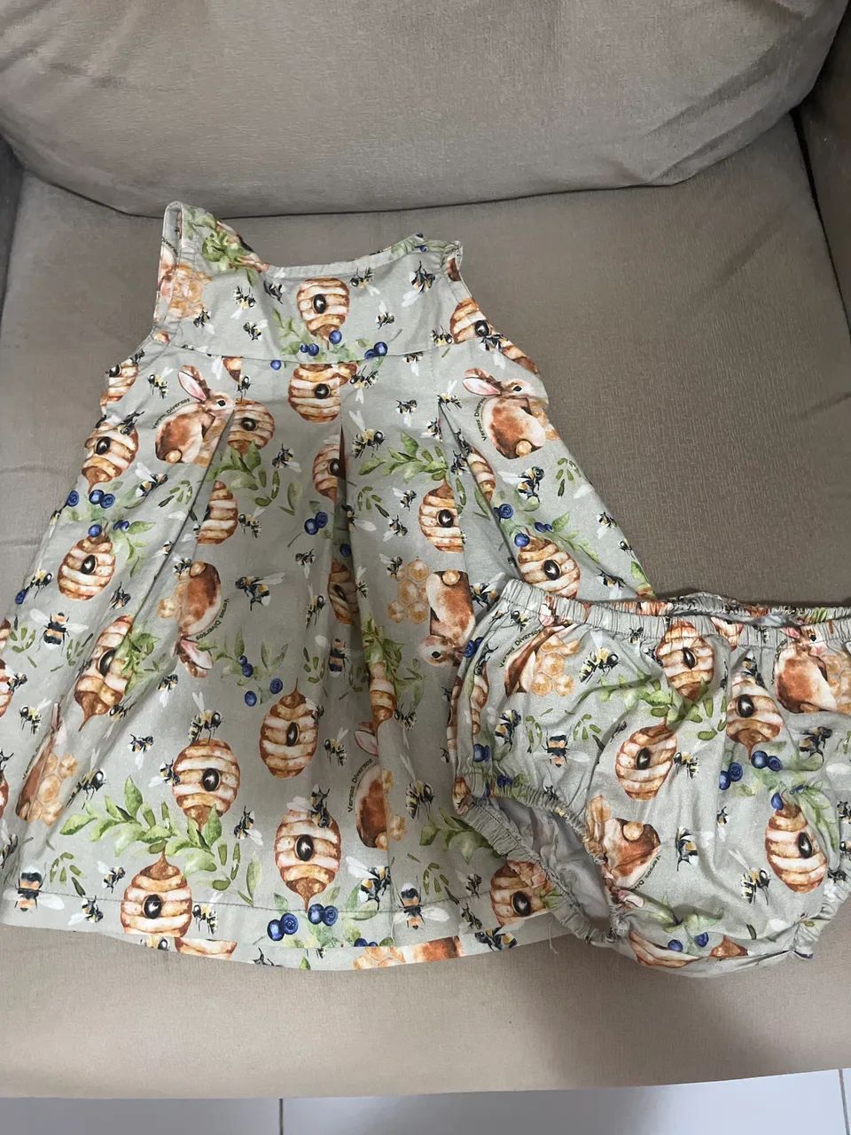 Vestido de bebê 3 -6 meses