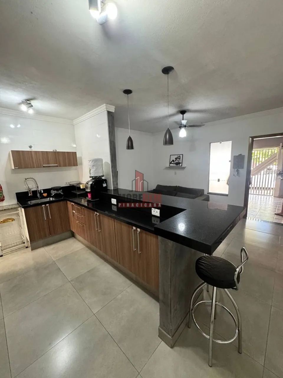 Casa com 2 dorms, suite e área gourmet. Ótimo acabamento. - Foto 2