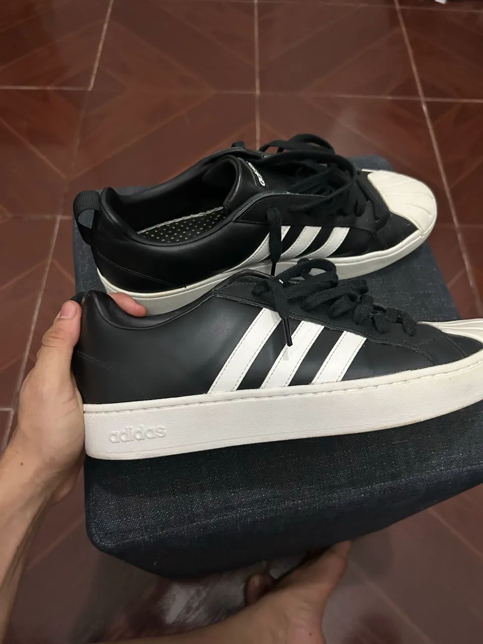 Tênis originais Nike e adidas 42 e 43 