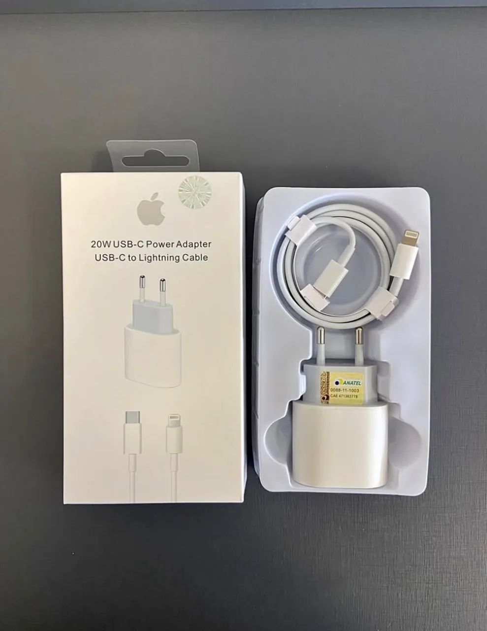 Carregador iPhone novo