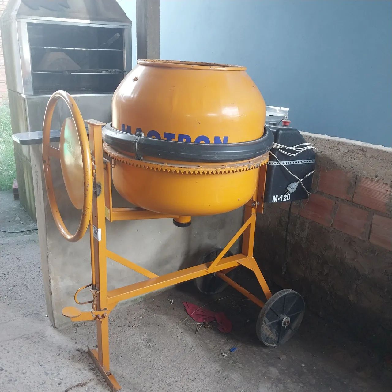 Vendo betoneira estado de zero - Foto 4