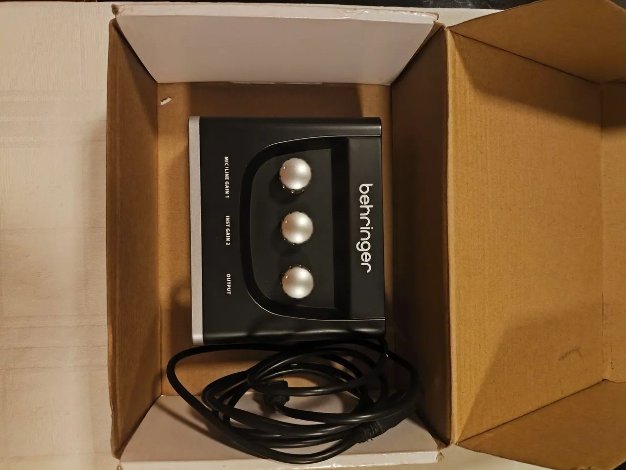 Interface de áudio behringer451967394115768322