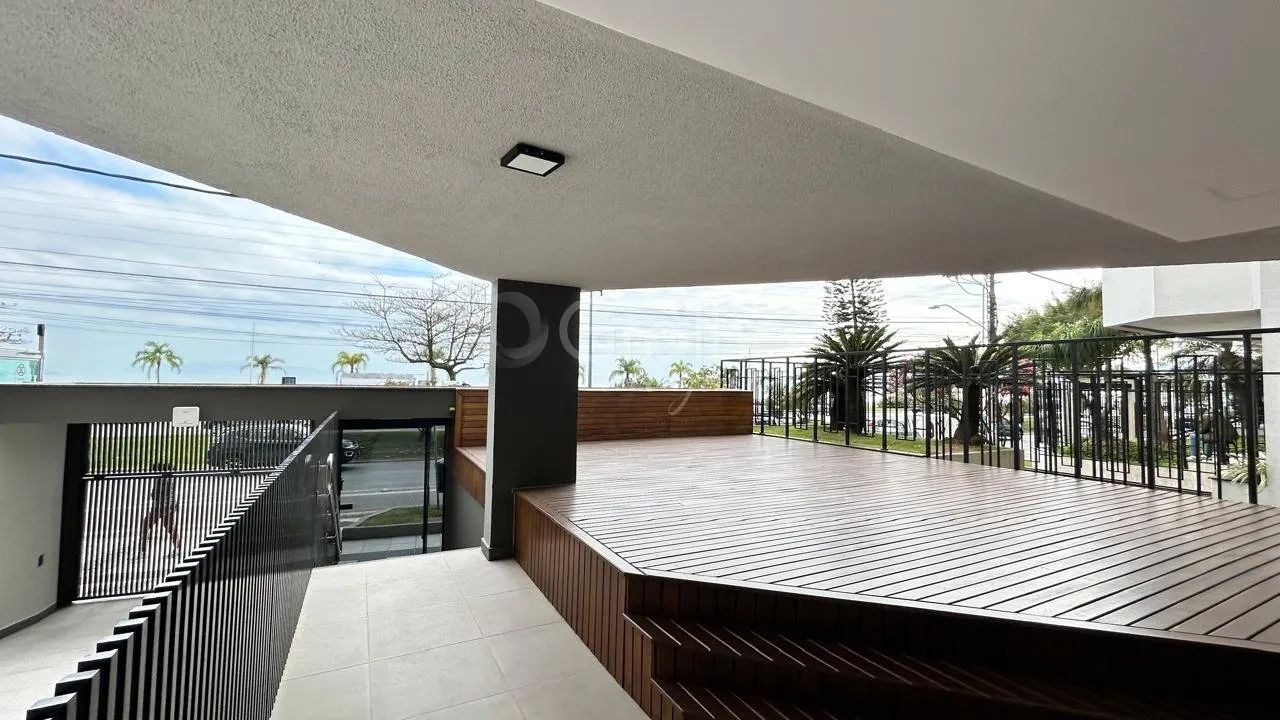Mobiliado com 4 quartos na Beira Mar
