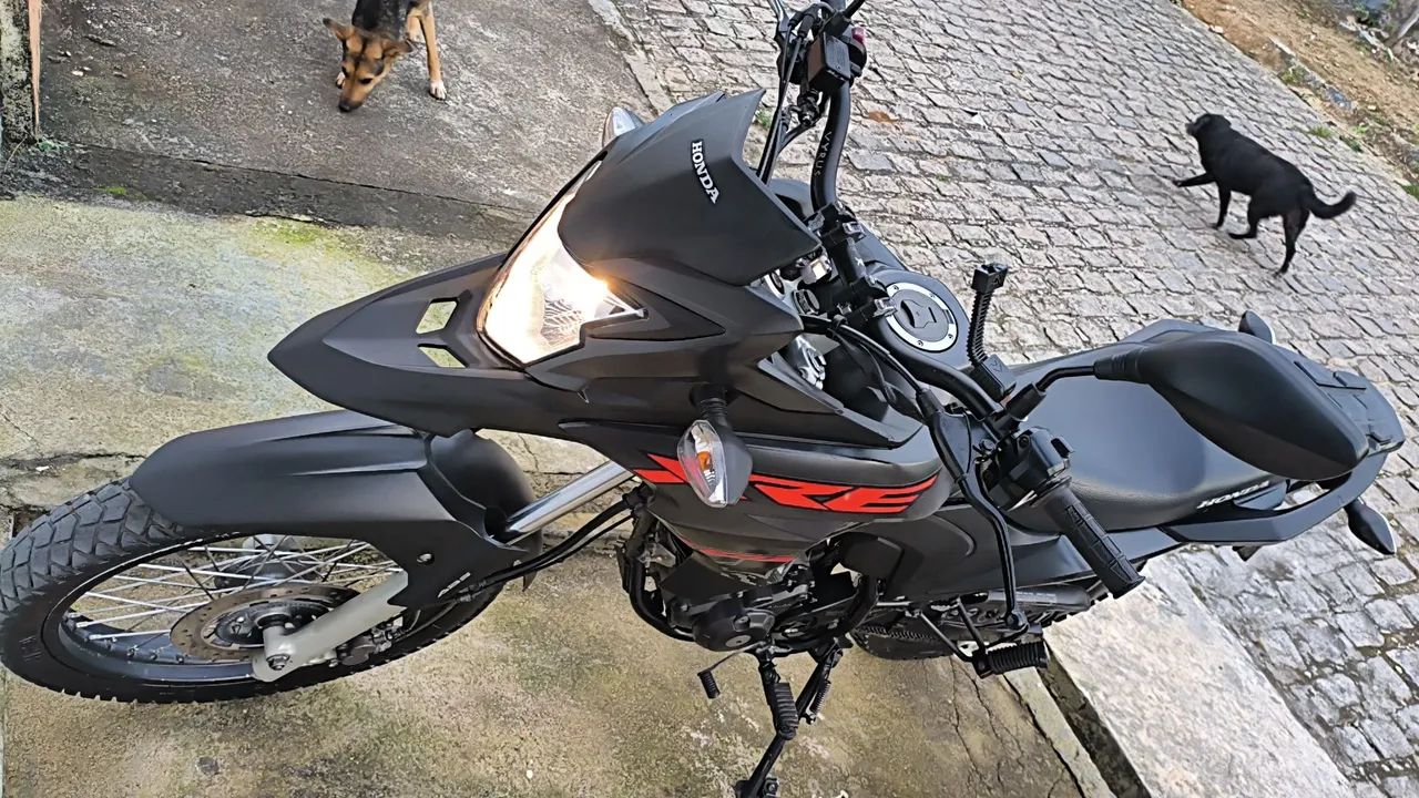 XRE 190 bem conservada!