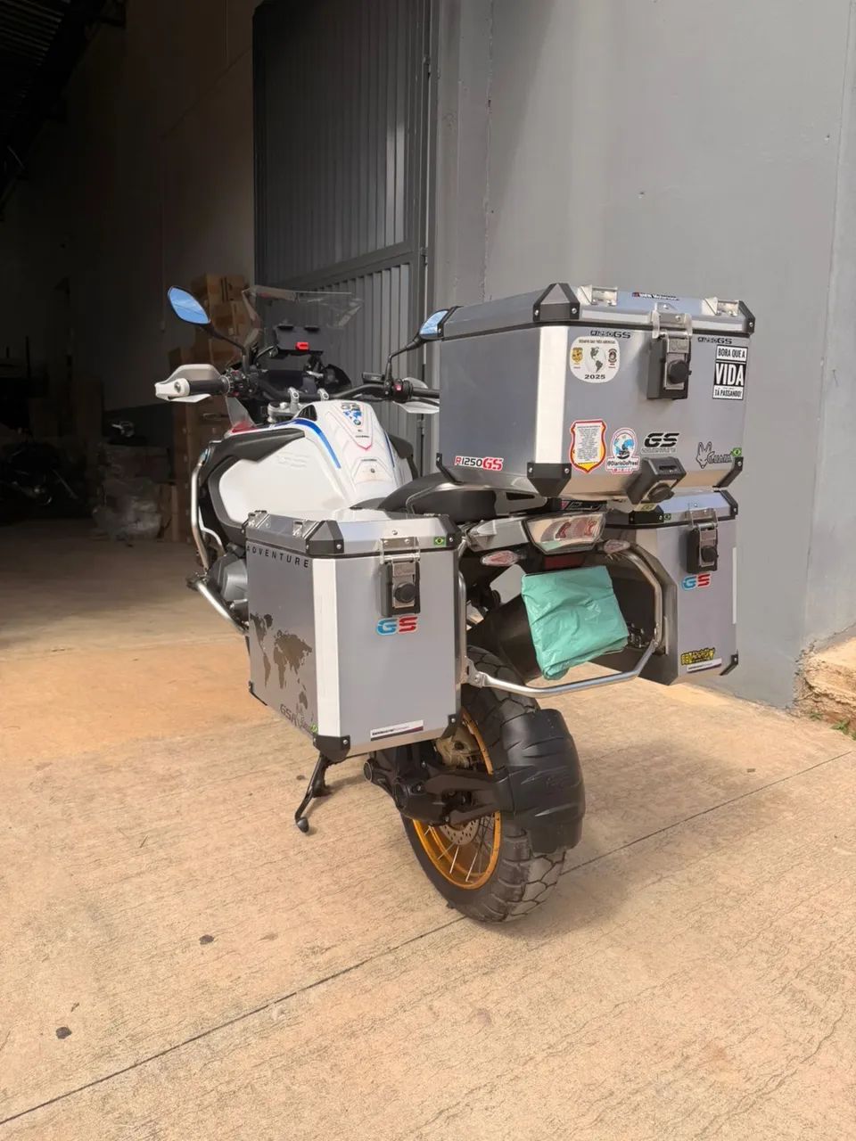 BMW R 1250 GS Adventure premium rallye 2021 com baús e acessórios  - Foto 3