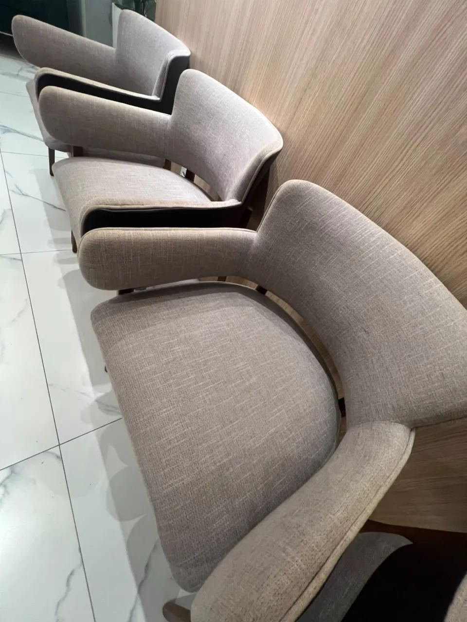 Cadeiras Delinear 