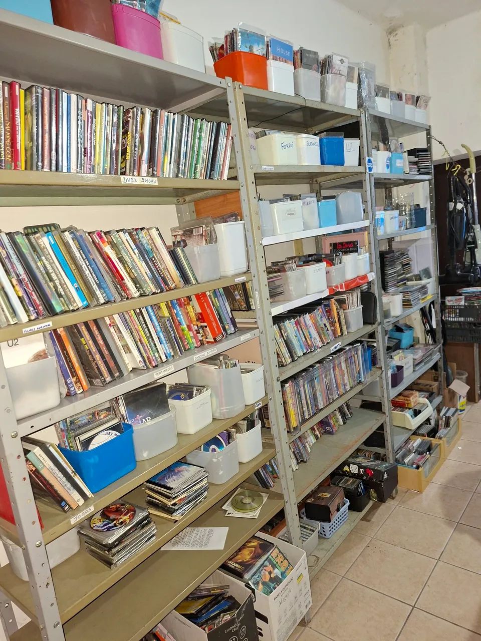 DVDs e CDs, filmes shows - Foto 2