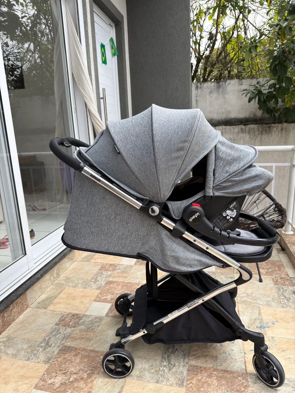 kit carrinho de bebê com bebê conforto e fechamento mala - Foto 5