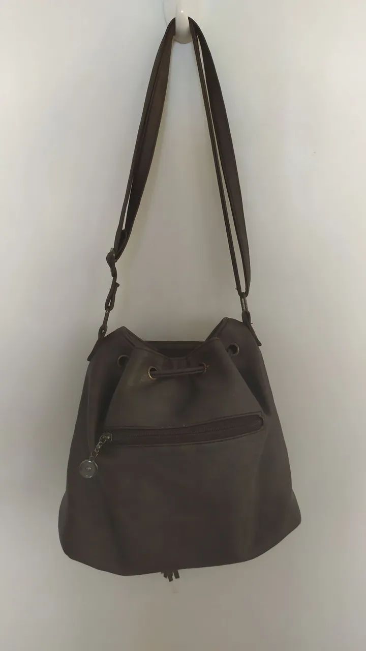 Bolsa estilo saco tiracolo marrom  - Foto 2
