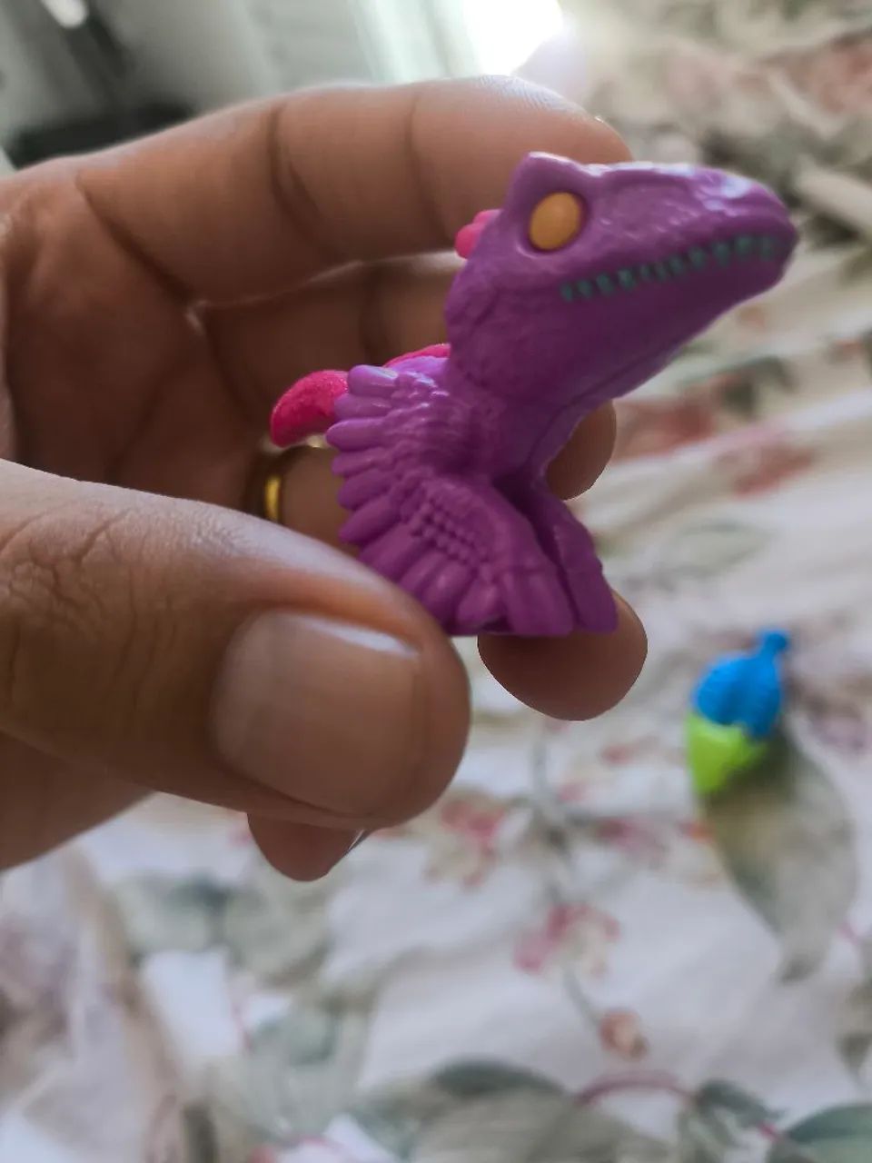 dinossauro kinderjoy diverso venda unitárias  - Foto 4