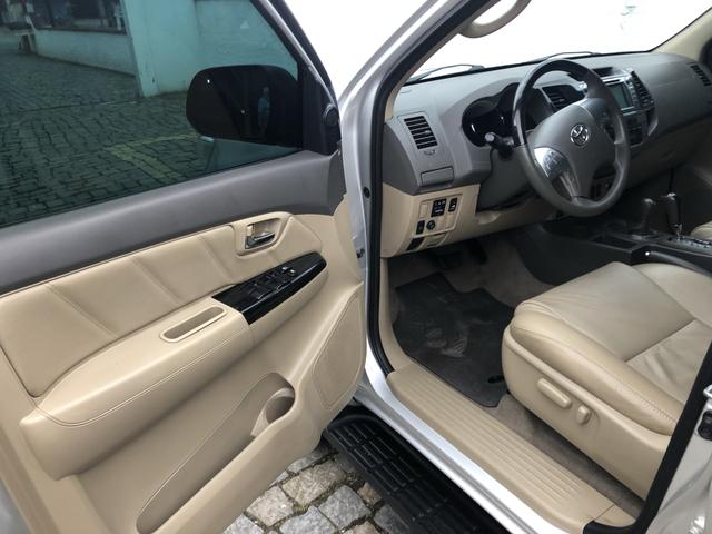 Hilux sw4 diesel automática 4x4 top 2012 - Foto 12