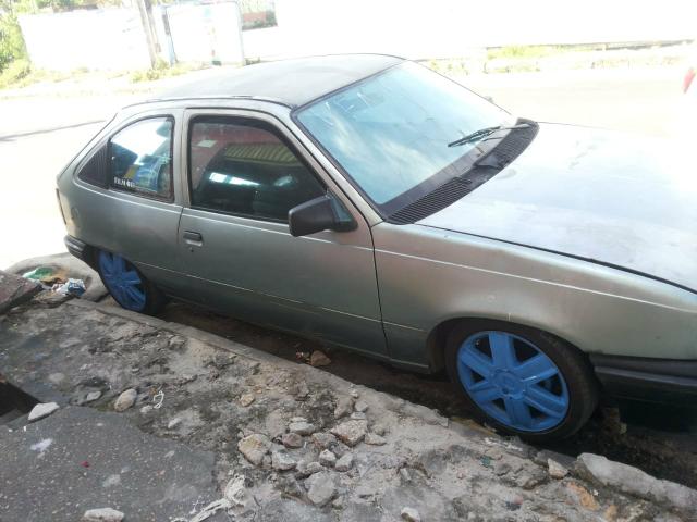Estou vendendo esse kadett tou pedindo 5mil menor valor 4 está rondando normal