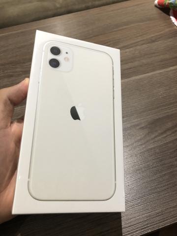 IPhone 11 branco 64gb lacrado