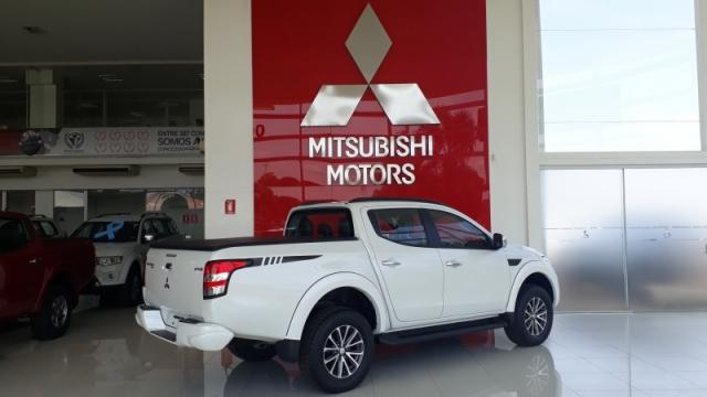 MITSUBISHI L200 TRITON 2.4 16V TURBO DIESEL SPORT HPE-S CD 4P 4X4 AUTOMATICO. - Foto 5
