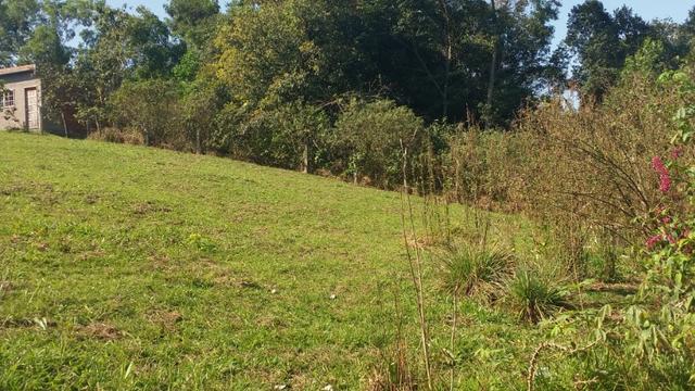 Vendo terreno com casa para terminar