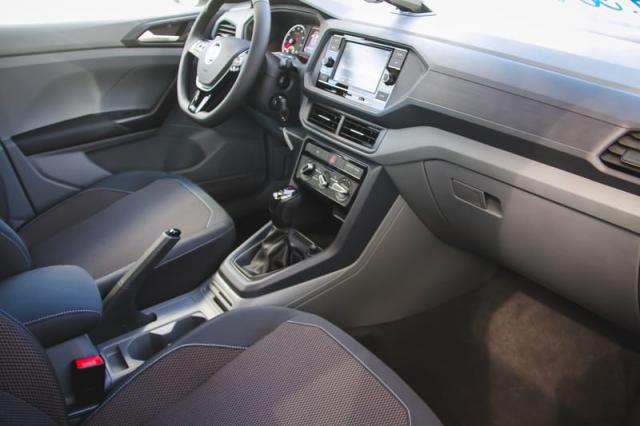 VOLKSWAGEN T CROSS 200 TSI AUT - Foto 14