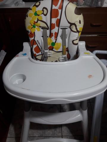 Cadeirinha de alimentação