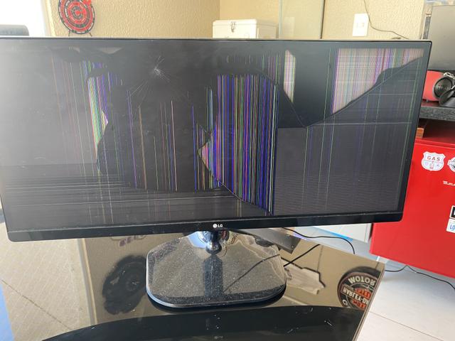 Monitor LG ultrawide 25 polegadas com defeito - Foto 2