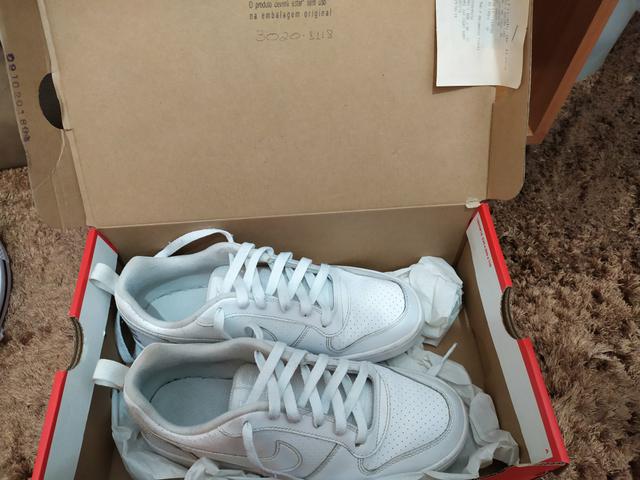 nike court borough 37