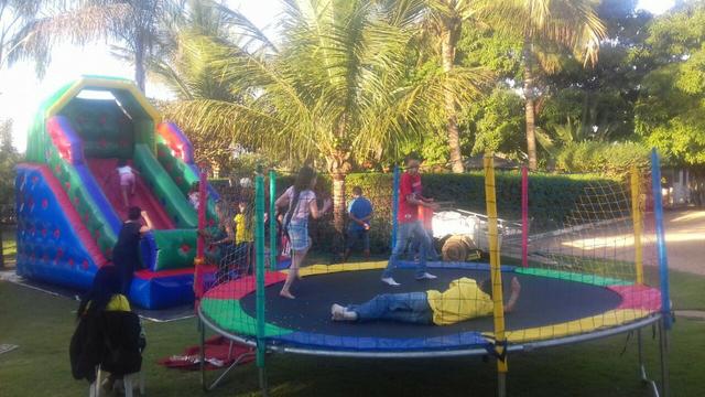 Locação de brinquedos Infláveis, Pula Pula... - Foto 4