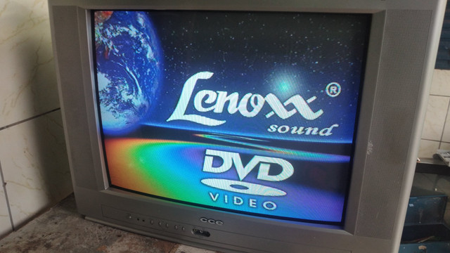 Televisão de tubo - Foto 2