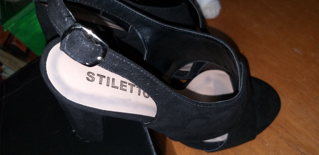 sandalia stiletto