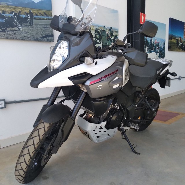 SUZUKI- VSTROM 1000
