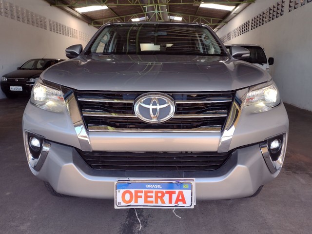 HILUX SW4 SRX 2.8 7 LUGARES ANO 2017/2018