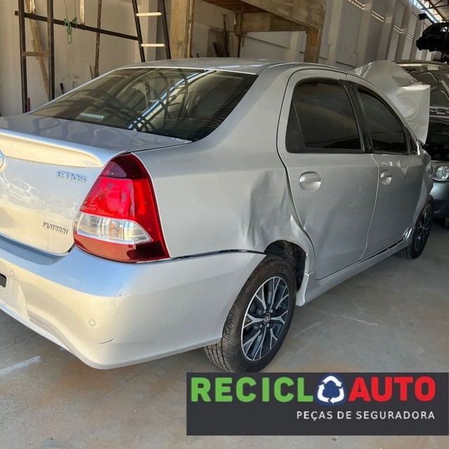 Sucata de Etios para retirada de peças  - Foto 2