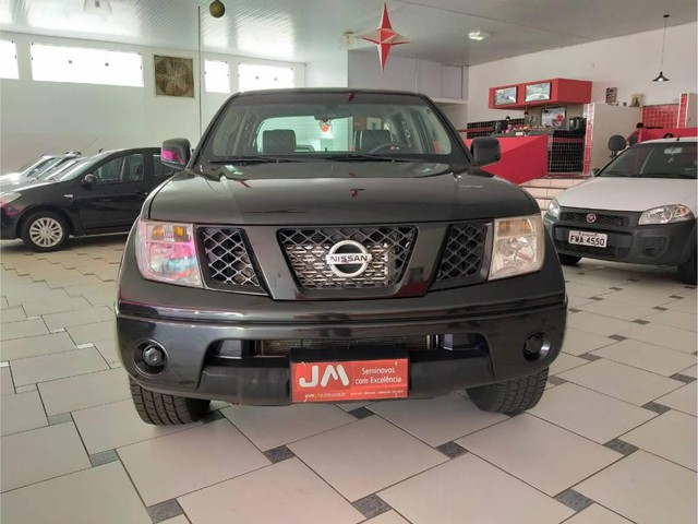 NISSAN FRONTIER XE 4X4 CD 2.5