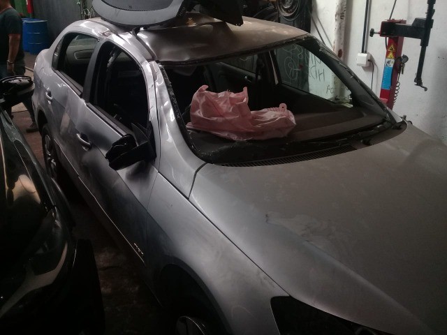 Sucata Voyage 1.6 8v 2014 para retirada de peças - Foto 4