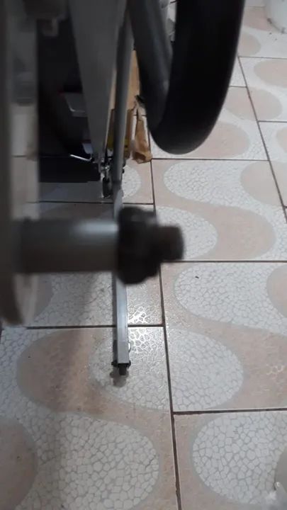 Esteira elétrica com defeito 220v - Foto 2