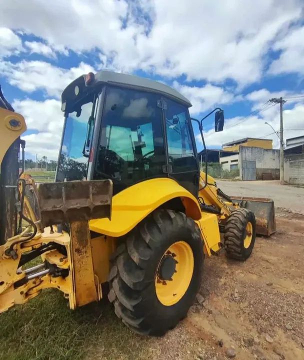 Retroescavadeira 2017 New holland 95b 4x4 *PARCELO NO BOLETO* - Foto 4