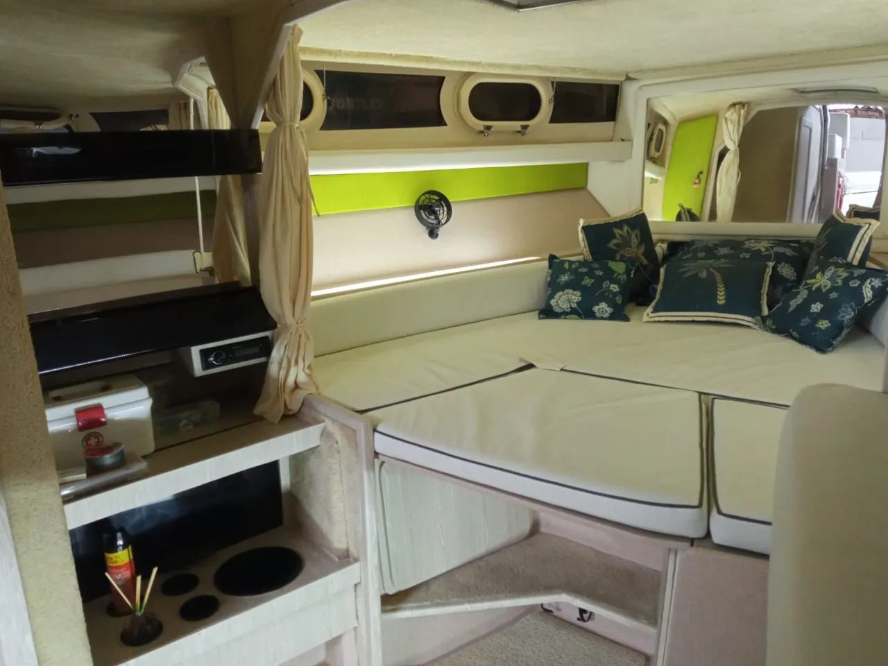 Lancha Cobra 32 - Foto 8