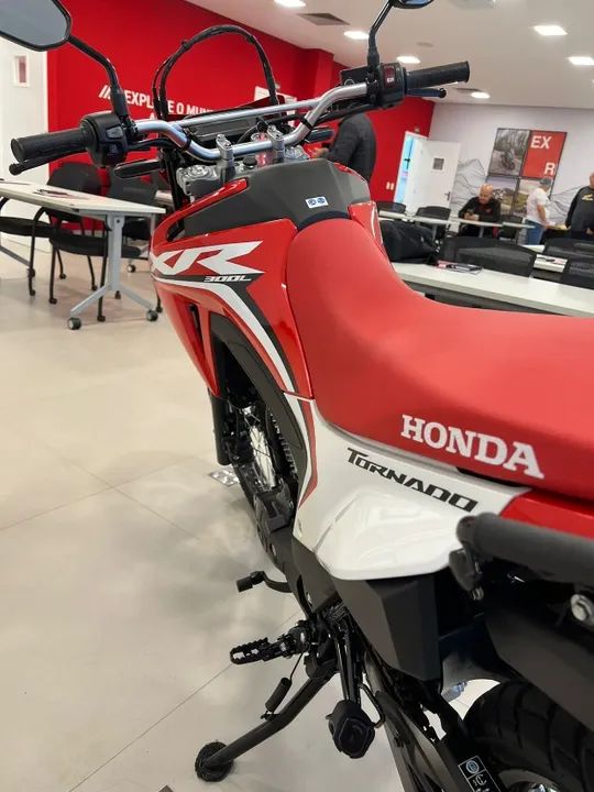 xr 300 l tornado 2025 - Foto 4