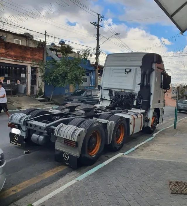 Mercedes Actros 2646 6x4 Ano 2011 - Foto 4