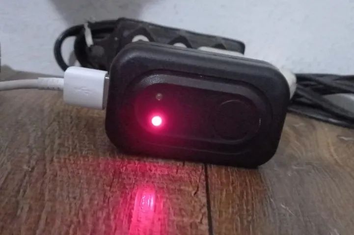 Lote 10 Carregador MP4 YJ-60B - Foto 3