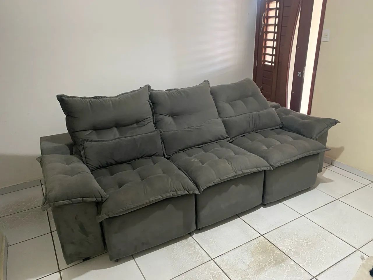 Sofá Retrátil Grande para 4 - Foto 3