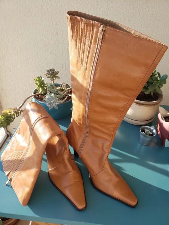 Bota de couro feminina - TAM 38