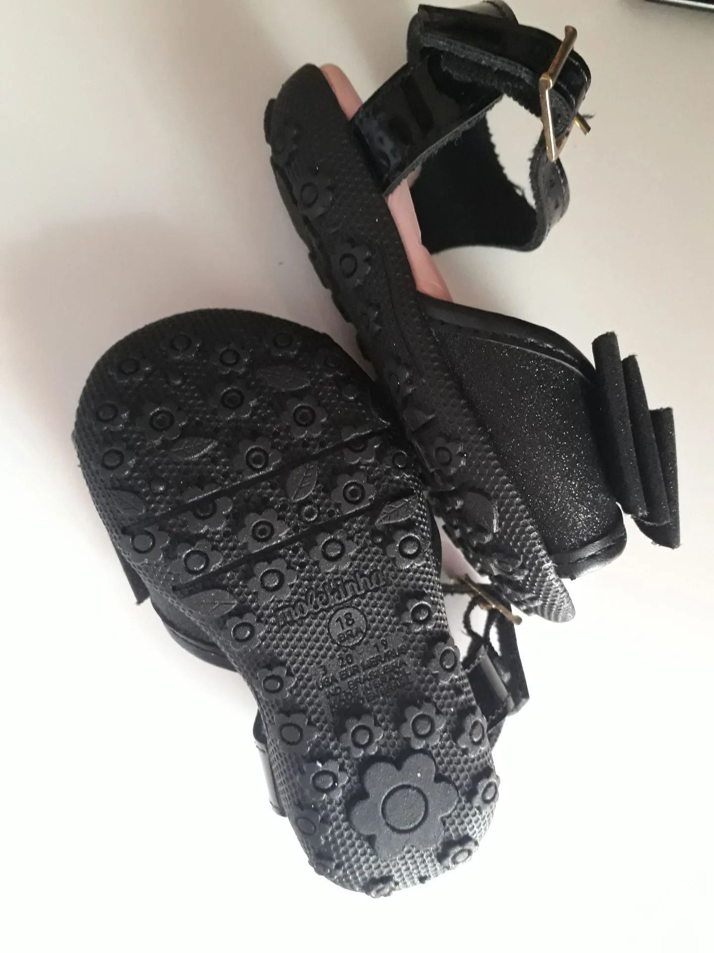 Sandália Molekinha Bebê - Preta - Tamanho 18 - Nova - Foto 2