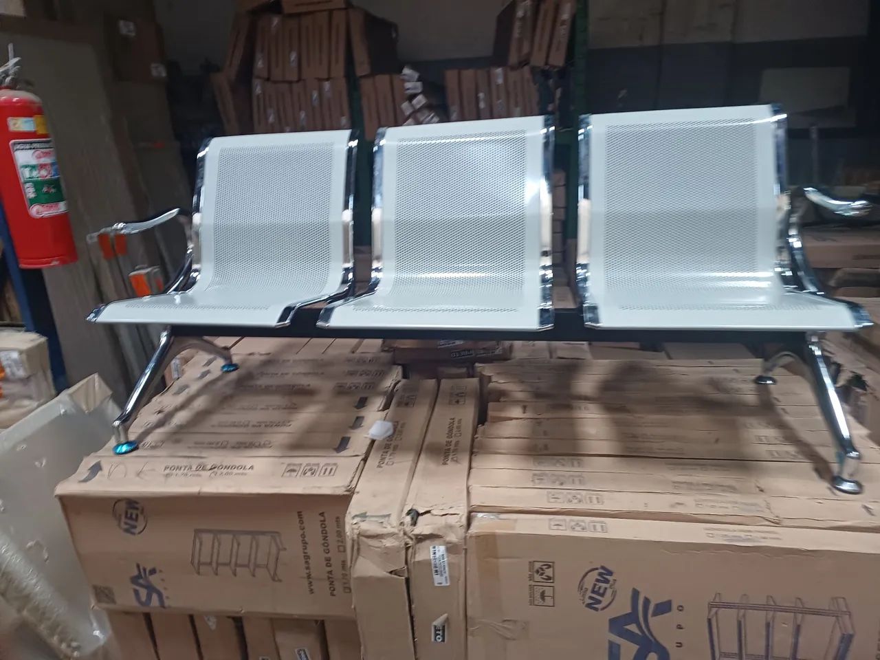 Cadeira longarina de aeroporto 3 lugares.( só novas )Lê a descrição  - Foto 3