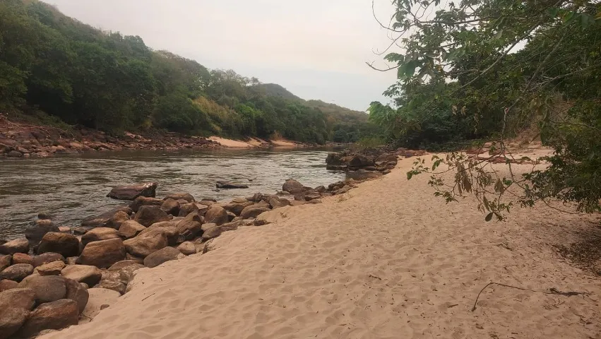 Terreno EM CAMISÃO BEIRA DO RIO AQUIDAUANA. 2800 m²