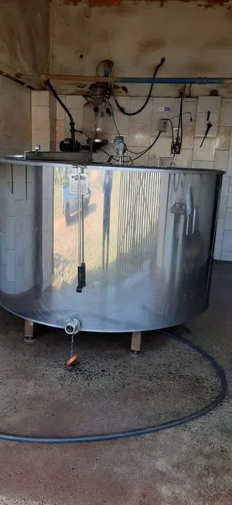 Tanque refrigerado para leite 2000 litros
