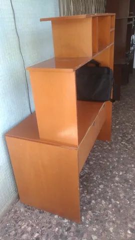 Escrivaninhas, 3u, madeira ou mdf, originais, bom estado. E outros. - Foto 2