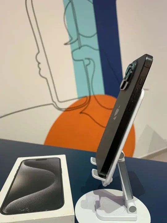 iPhone 15 Pro Semi-Novo Preto 256GB Saúde de Bateria 100