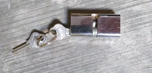 Cilindro (tambor) PADO (antigo), com duas chaves, seminovo, funcionando. - Foto 2