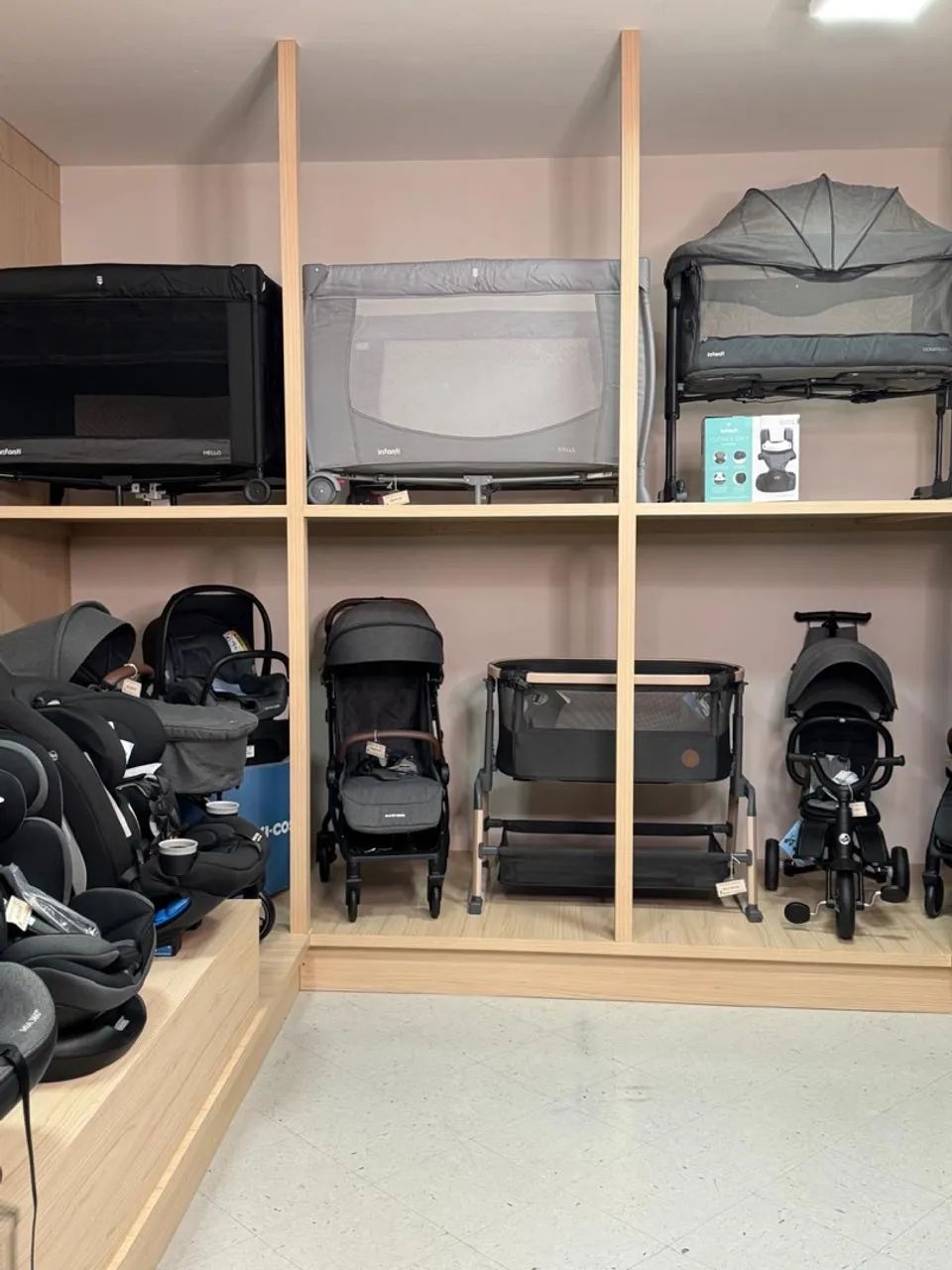 Carrinhos de bebê cadeirinha e bebê conforto